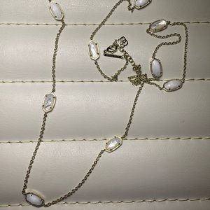Kendra Scott necklace